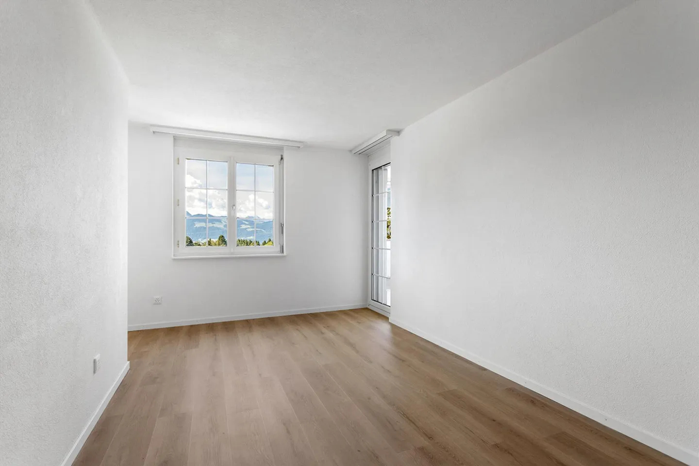 4.5-Zimmer mit TOP Aussicht und seitlicher Seesicht - Photo 10 of 23