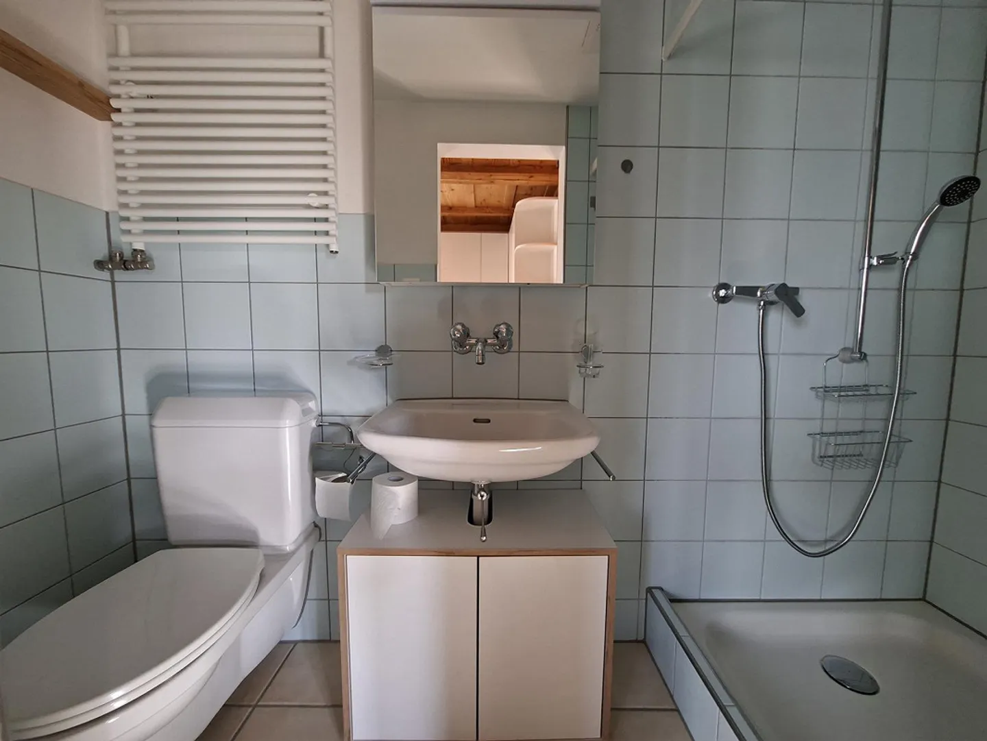 Gemütliche 2.5 Zimmerwohnung in Stöckli in Mattstetten zu vermieten - Photo 3 sur 6