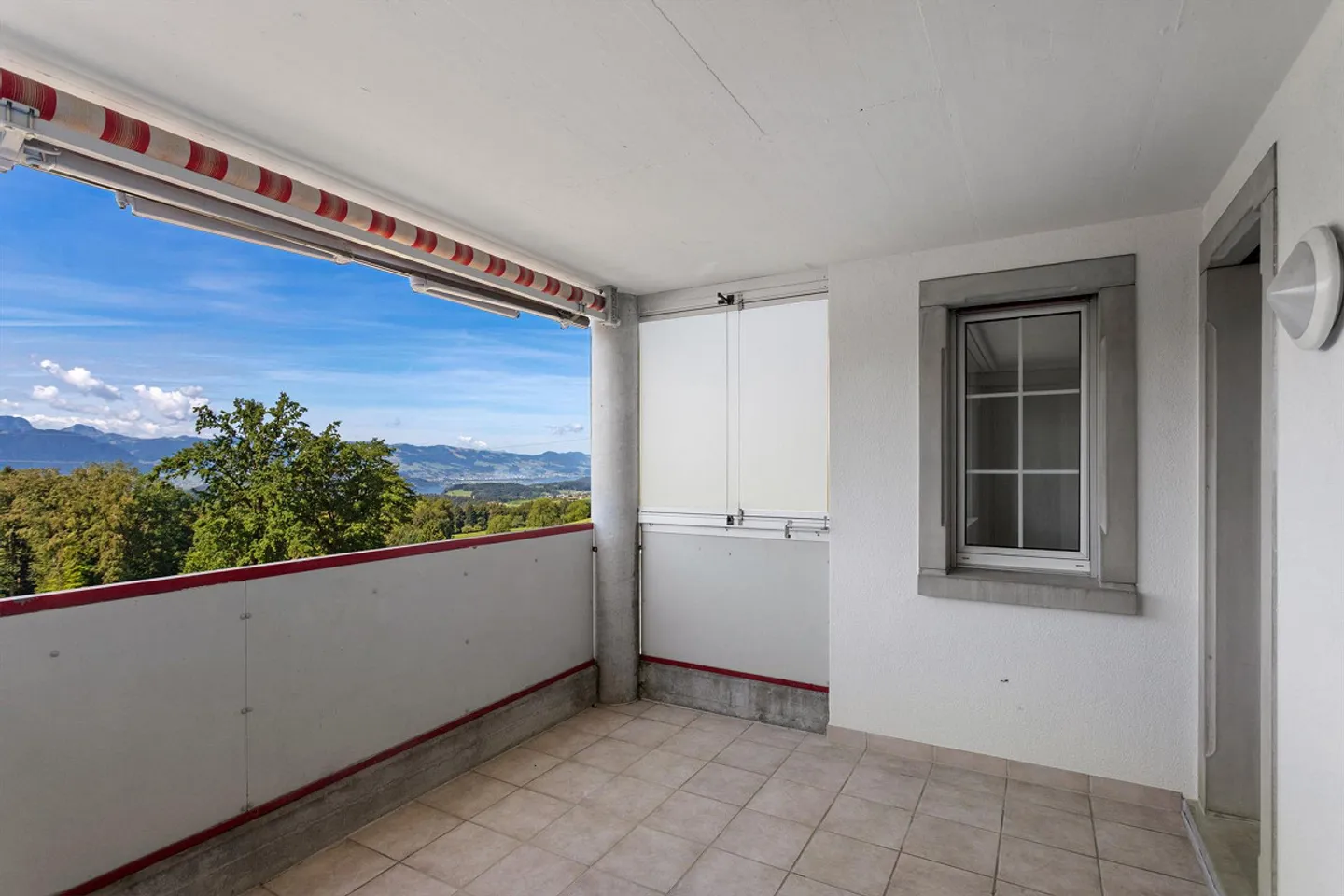 4.5-Zimmer mit TOP Aussicht und seitlicher Seesicht - Photo 20 of 23