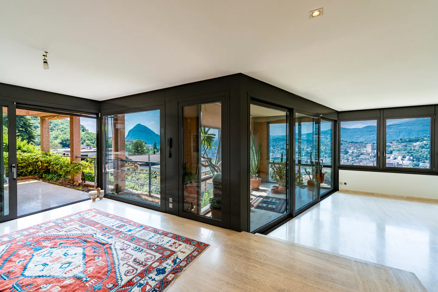 Modern House with Beautiful Lake View - Photo 9 of 19