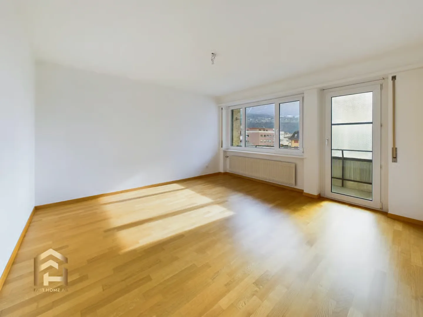Interesting 4.5 room apartment in the heart of Naters - Photo 4 of 12