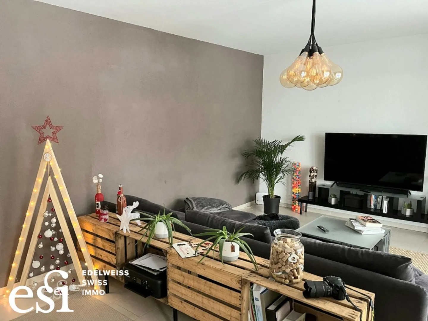 Charmante 4.5 Zimmer im 2. Stock - Foto 2 von 9