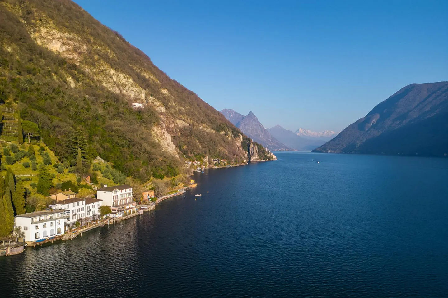 ZU VERKAUFEN EIGENTUM AM SEE - Foto 2 von 6