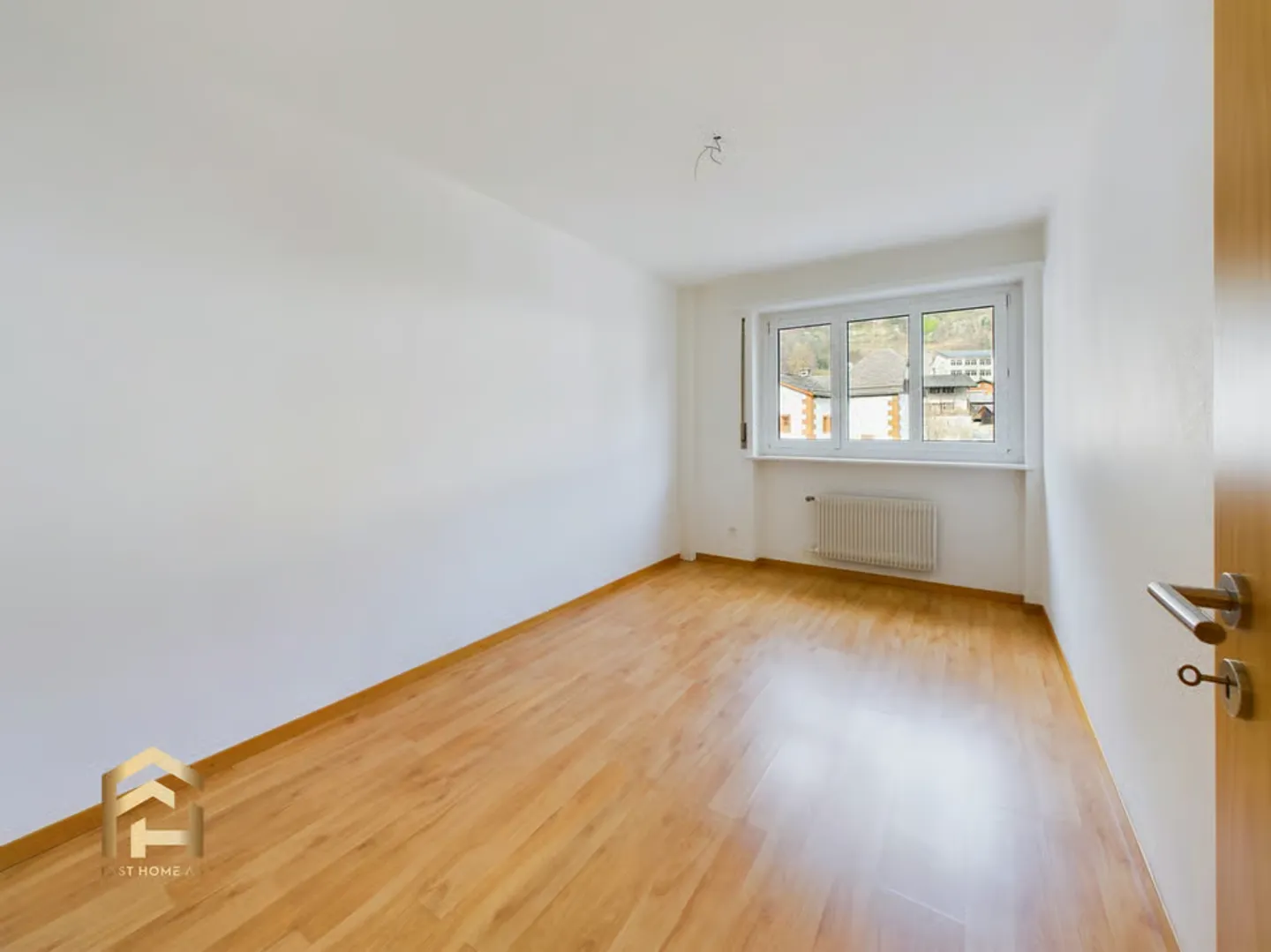 Interesting 4.5 room apartment in the heart of Naters - Photo 7 of 12