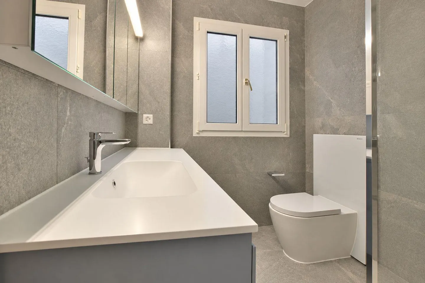 Beautiful, completely renovated 3.5-room apartment - Photo 11 of 13