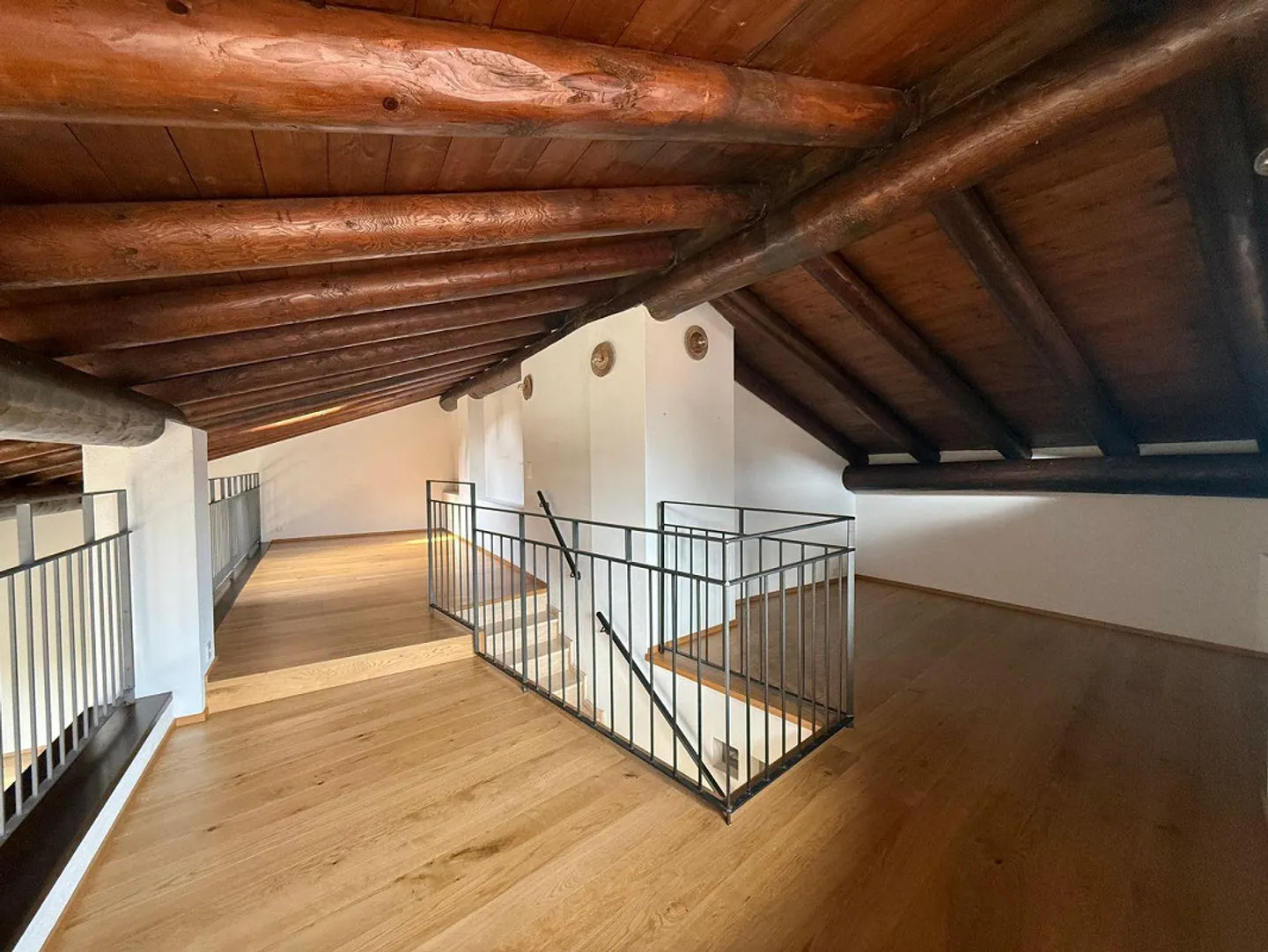 Esclusivo attico duplex di 5,5 locali con loggiato panoramico e gia... - Photo 2 of 13