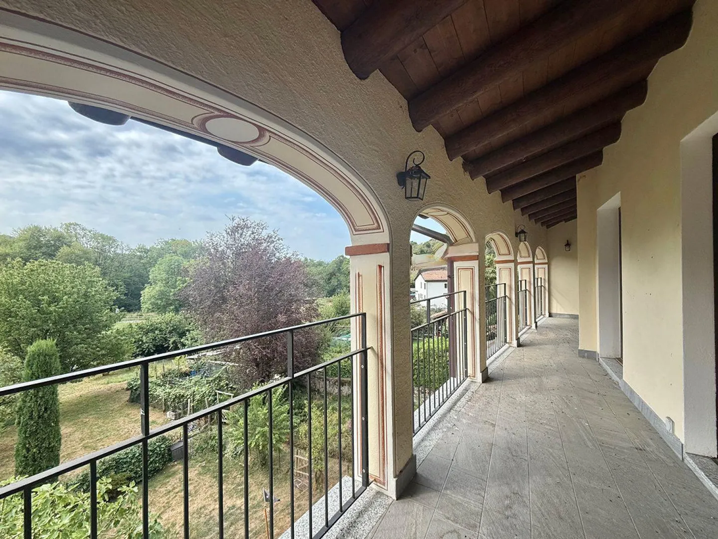 Esclusivo attico duplex di 5,5 locali con loggiato panoramico e gia... - Photo 8 of 13