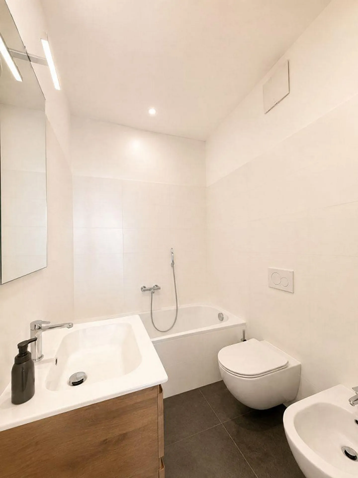 Esclusivo attico duplex di 5,5 locali con loggiato panoramico e gia... - Photo 11 of 13