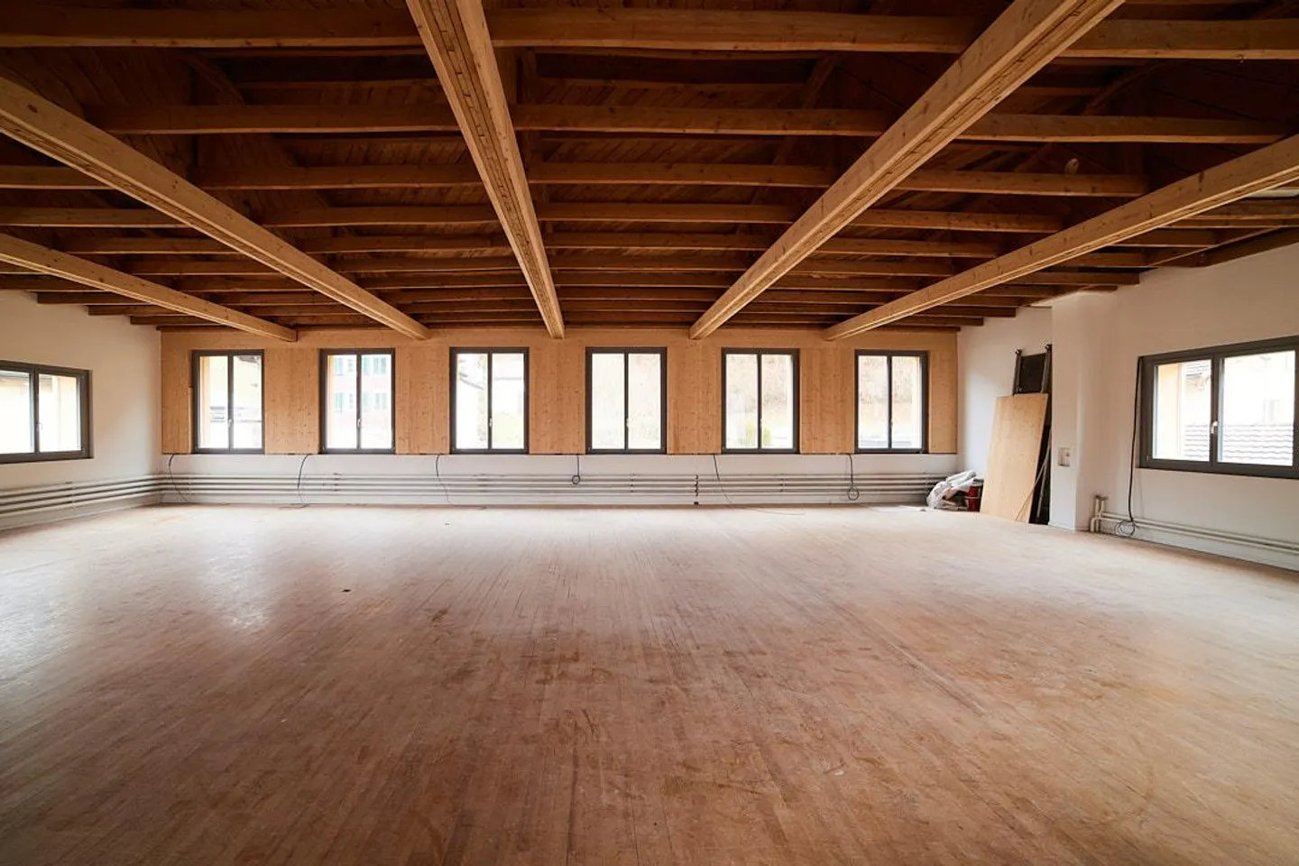 Ampio ufficio e immobile commerciale in affitto - Foto 3 di 6