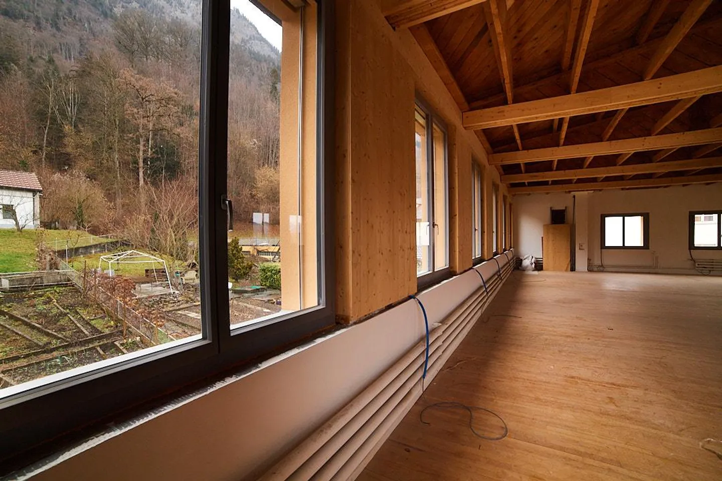 Ampio ufficio e immobile commerciale in affitto - Foto 4 di 6