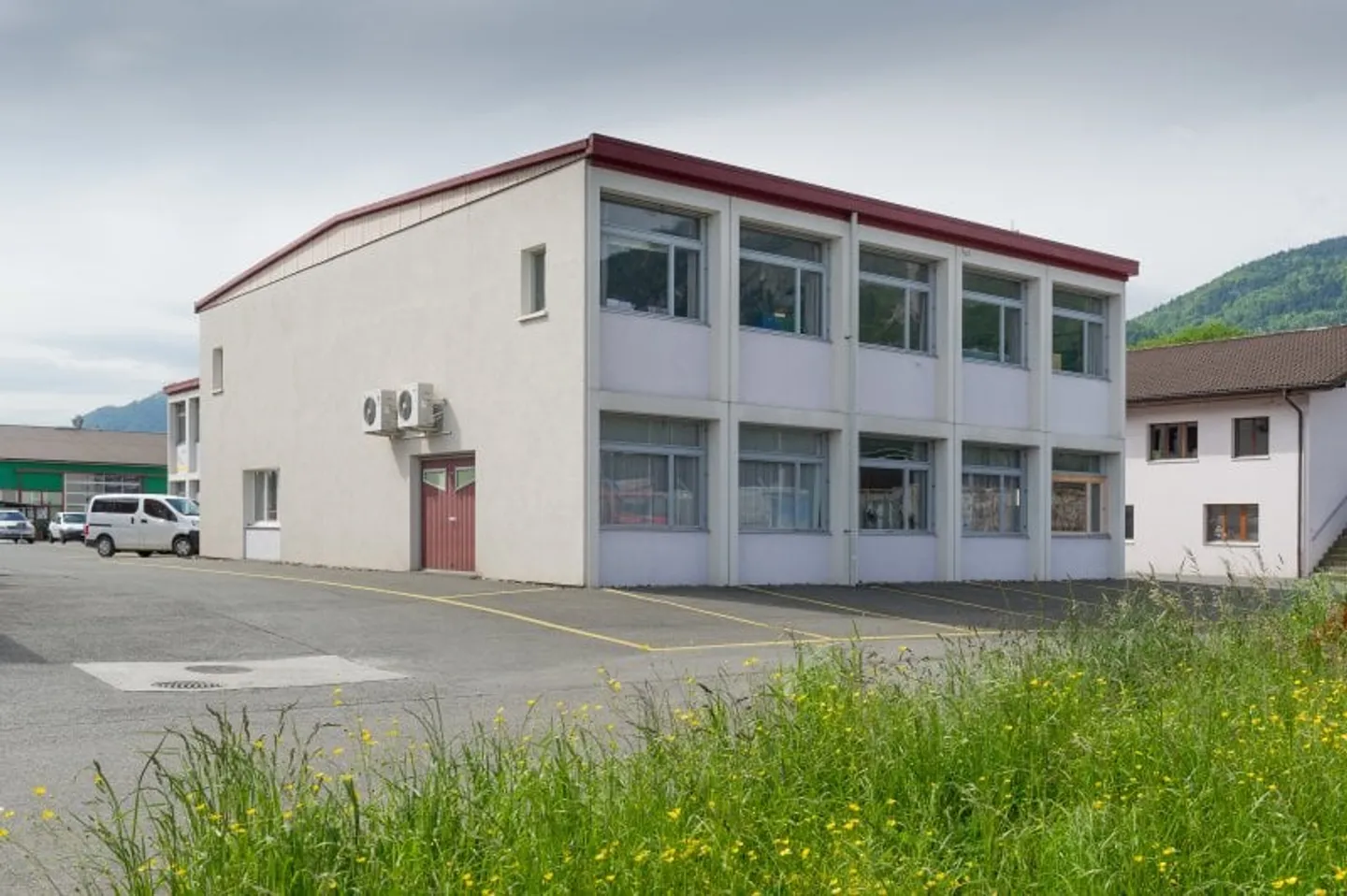 05672 - Commerciale - Z.I. En Bovéry 52 - Collombey - Foto 1 di 3