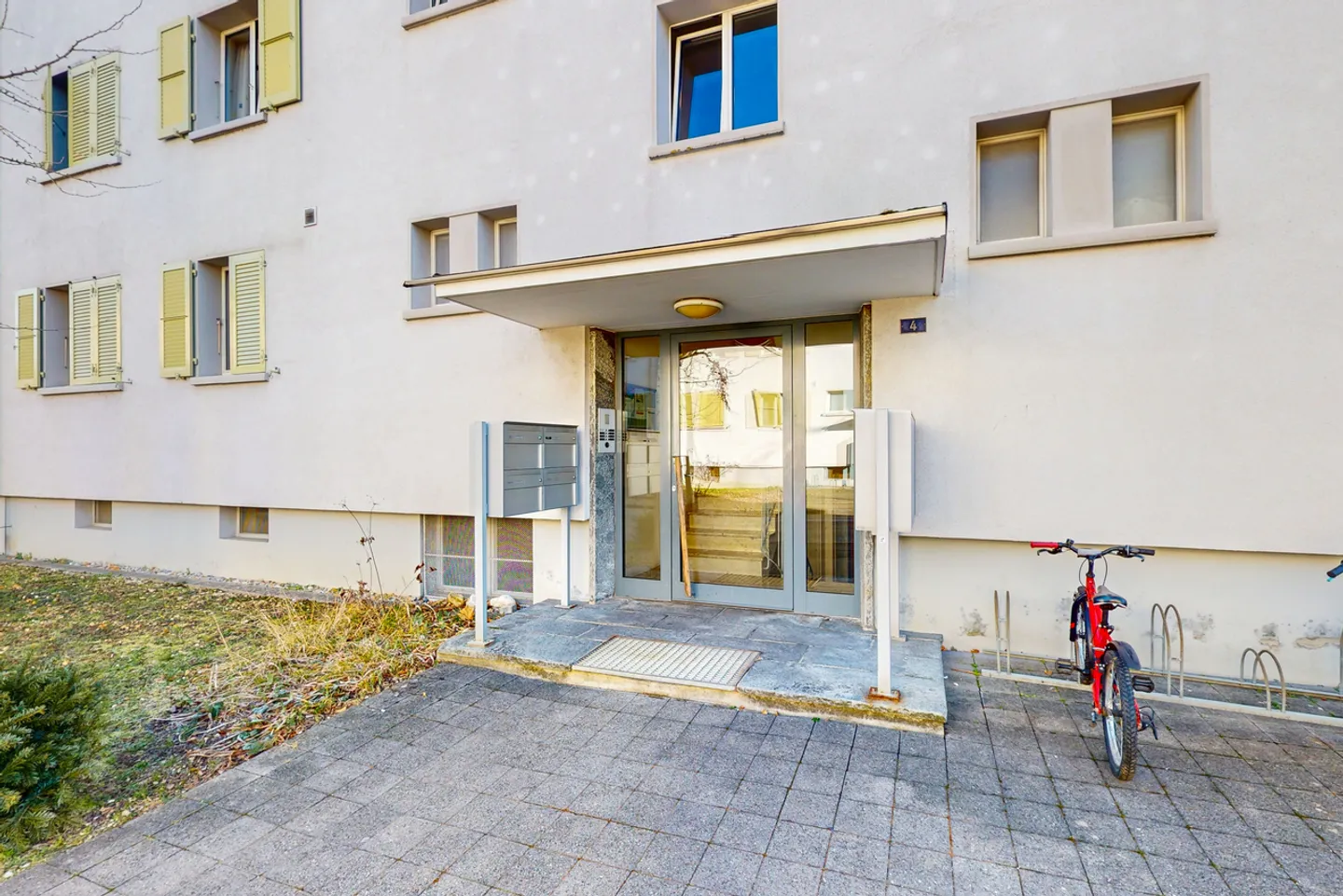 4-room apartment - Photo 2 of 9