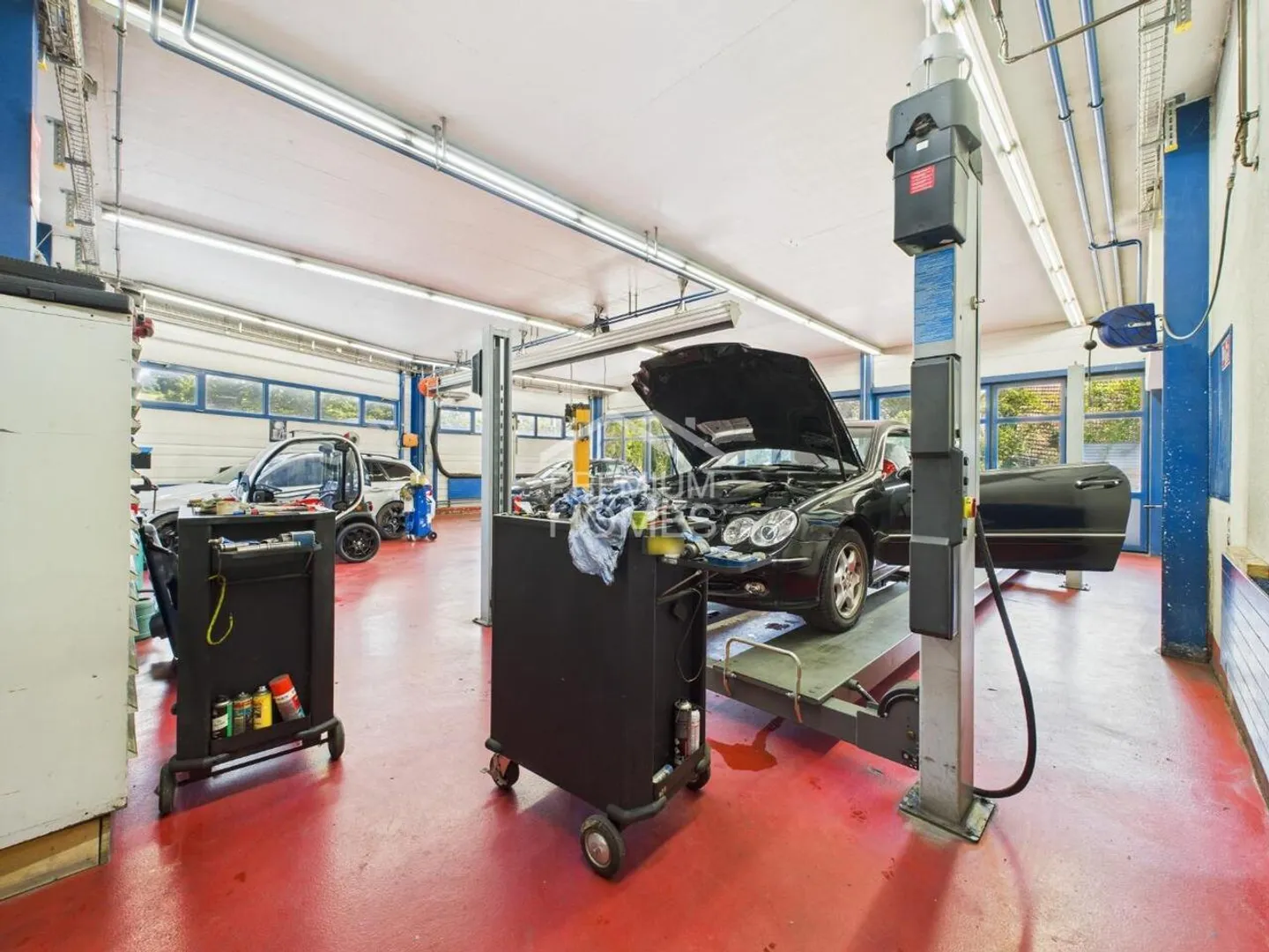 Posizione centrale per la tua attività? Proprietà commerciale versatile - Foto 6 di 9