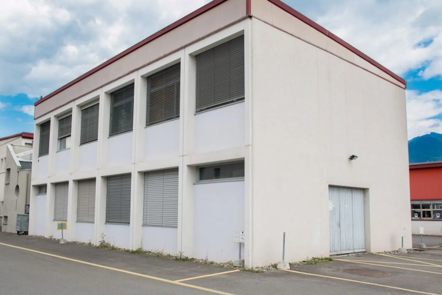 05672 - Commerciale - Z.I. En Bovéry 52 - Collombey - Foto 3 di 3