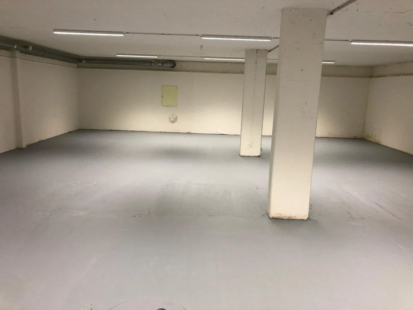 Spacious Storage Room with Goods Lift - Photo 2 of 2