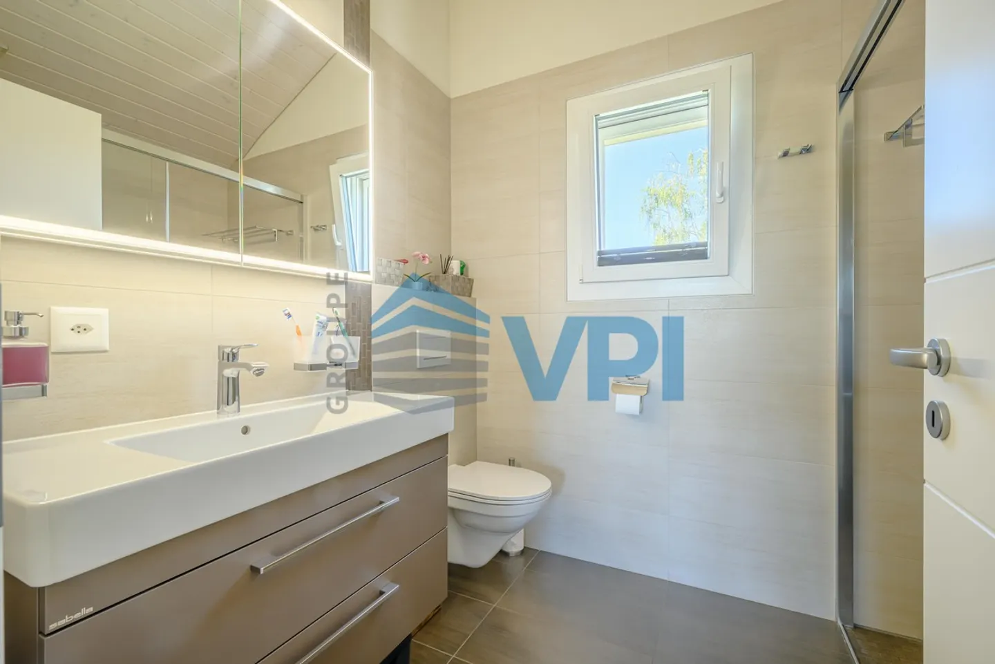 Villa élégante avec piscine à Eysins - Photo 13 sur 14