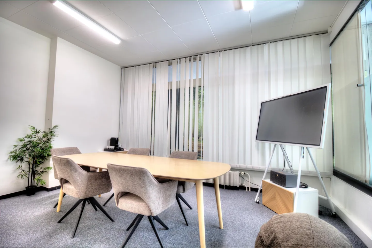 Camera Condivisa Luminoso - Foto 2 di 5