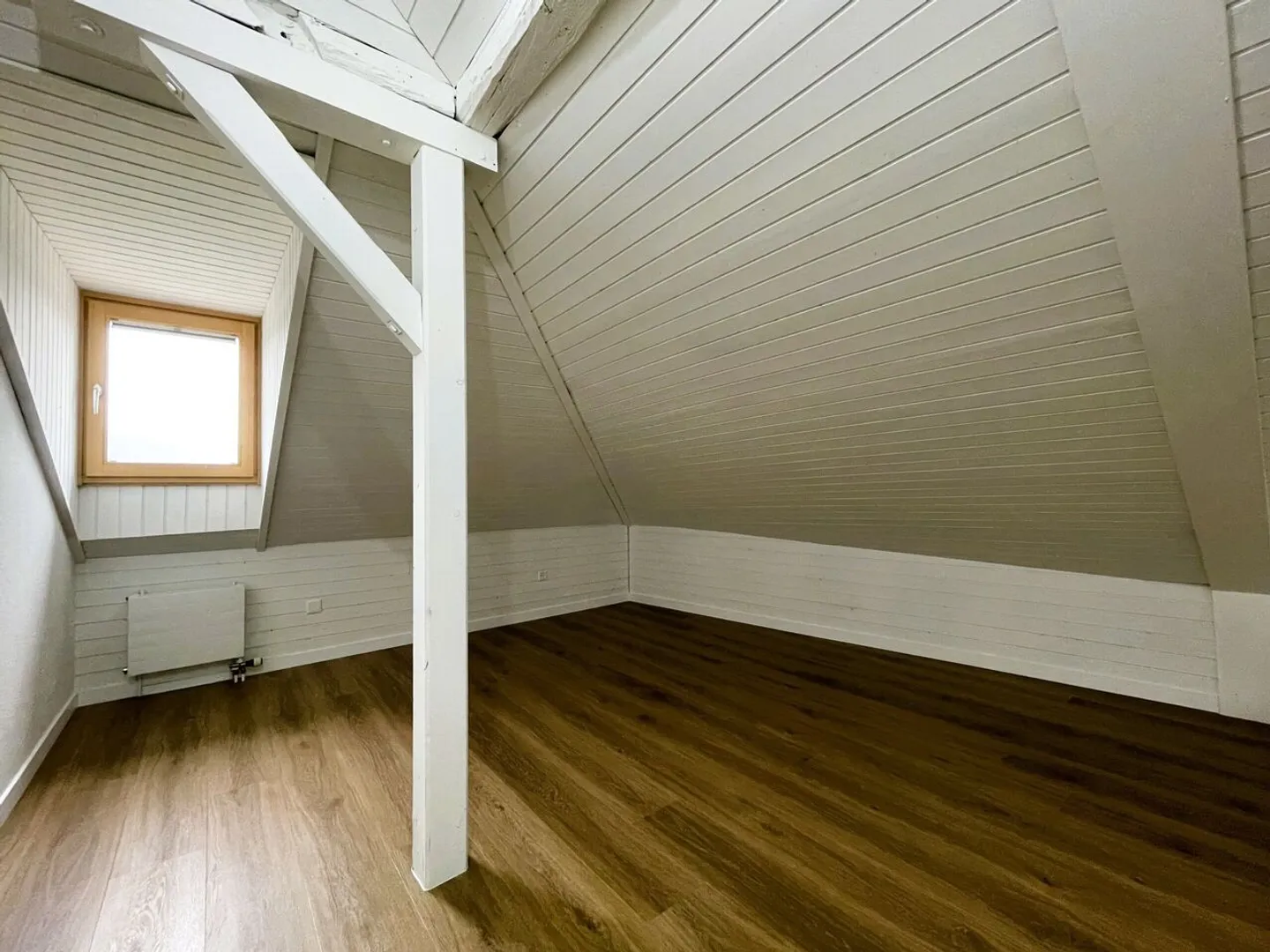 Appartement charmant de 3,5 pièces, à 2 pas du centre-ville - Photo 5 sur 8