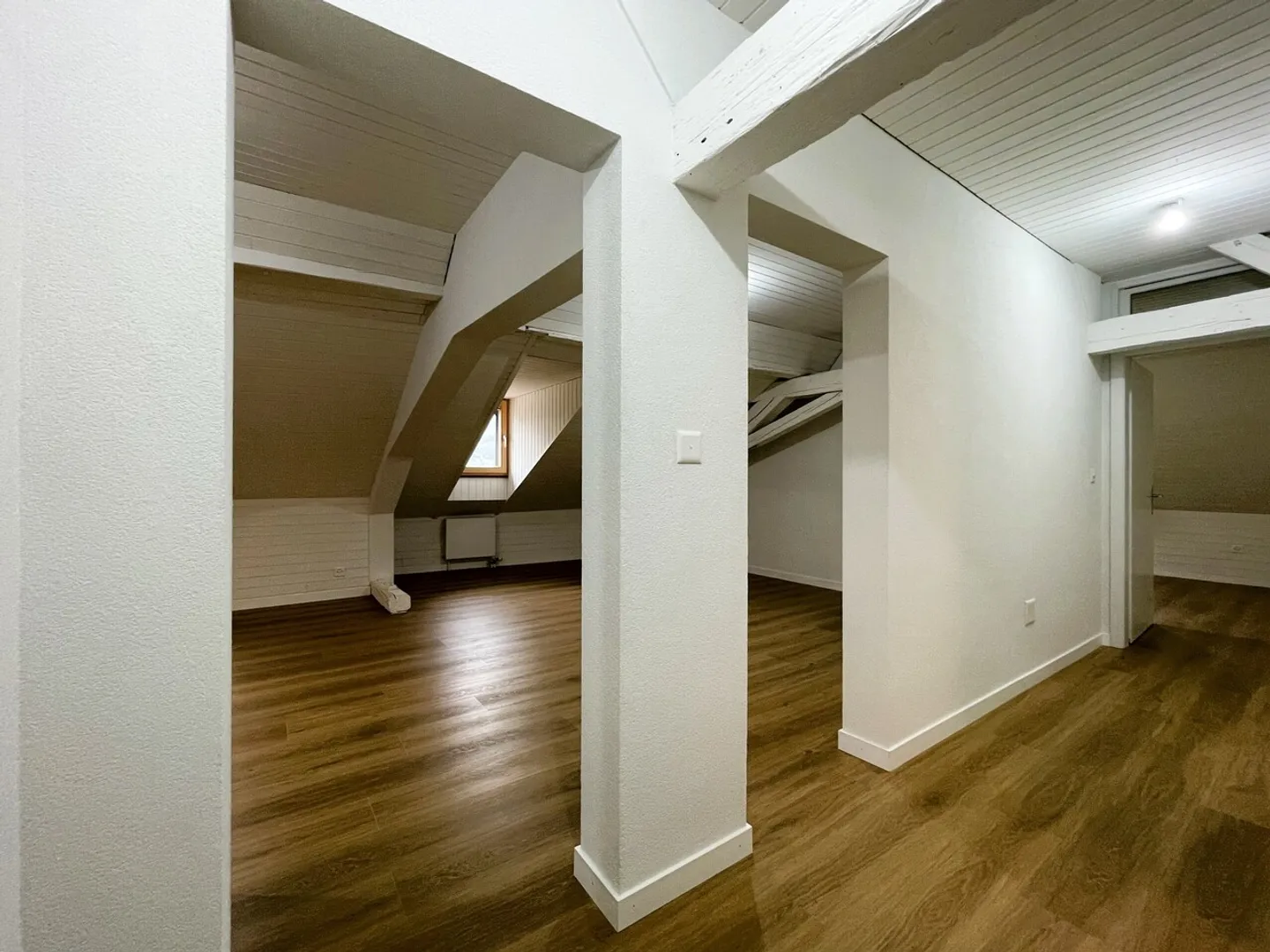 Appartement charmant de 3,5 pièces, à 2 pas du centre-ville - Photo 2 sur 8