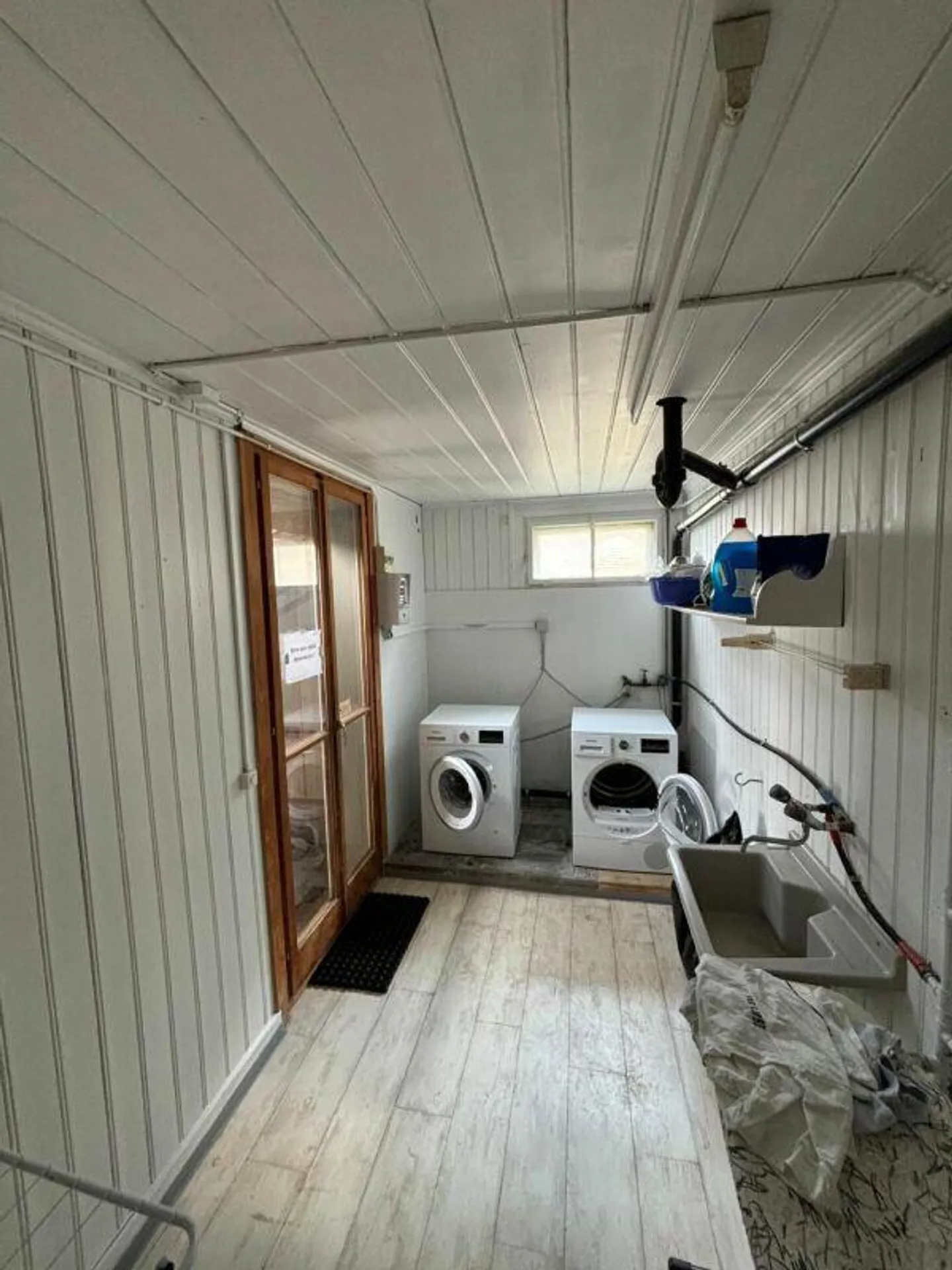 Camera arredata con bagno condiviso in affitto - Foto 4 di 7