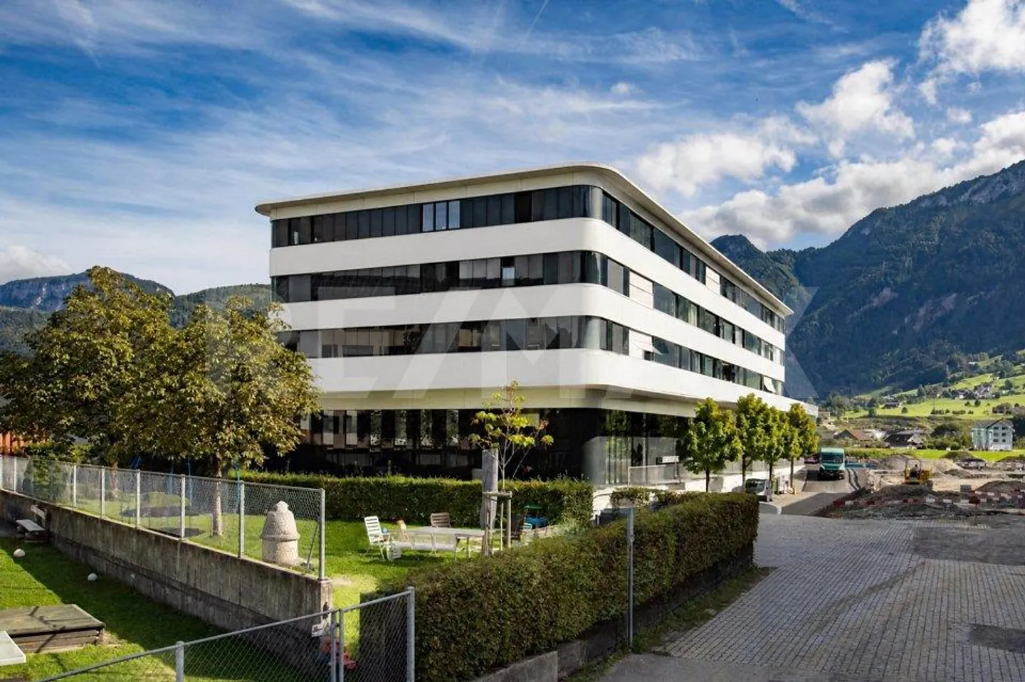Attraktives Rendite- und Anlagepaket: Vier moderne 4.5-Zi. -Wohnung... - Foto 1 von 12