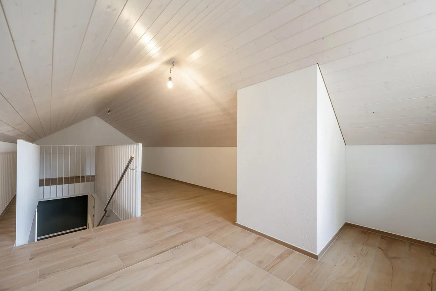 Modern Apartment - Photo 9 of 13