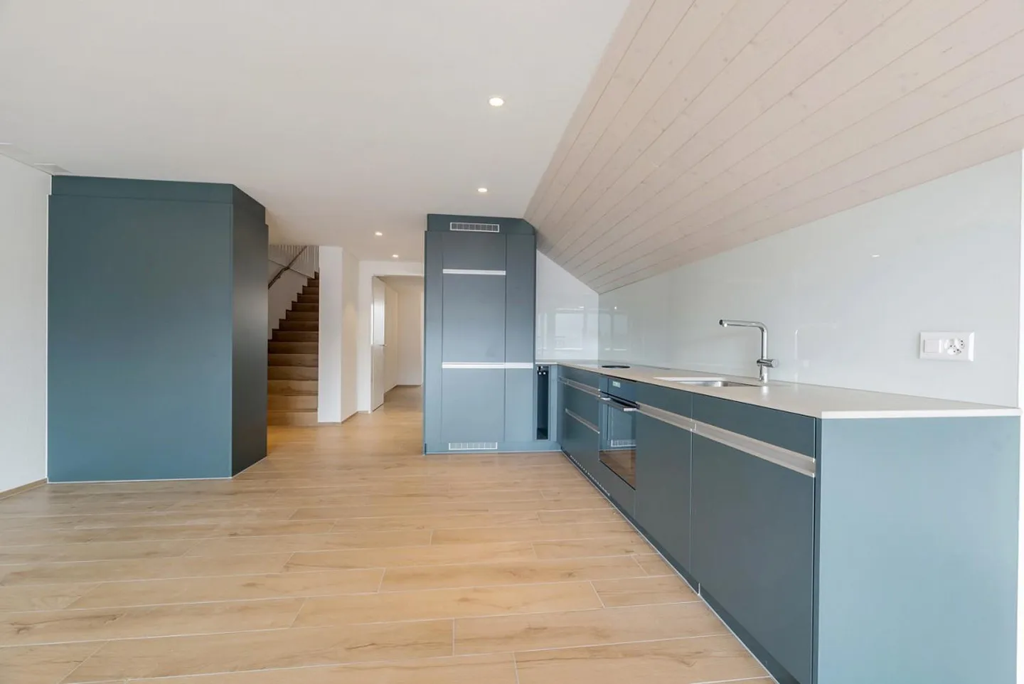 Modern Apartment - Photo 2 of 13