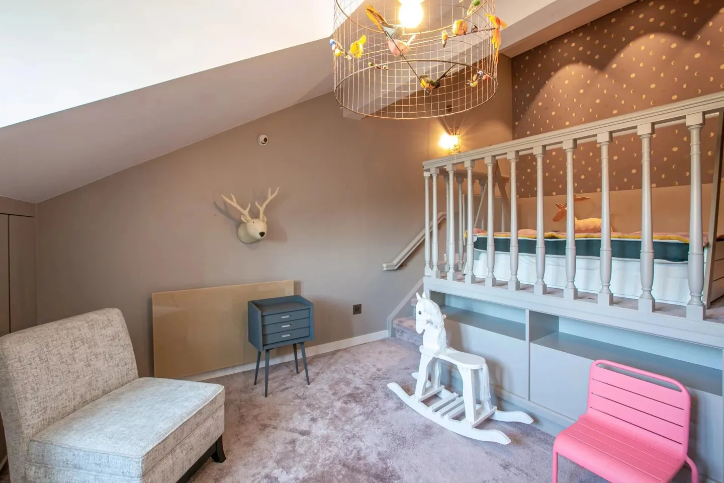 Luxurious Duplex with Mountain Views - Photo 27 of 31