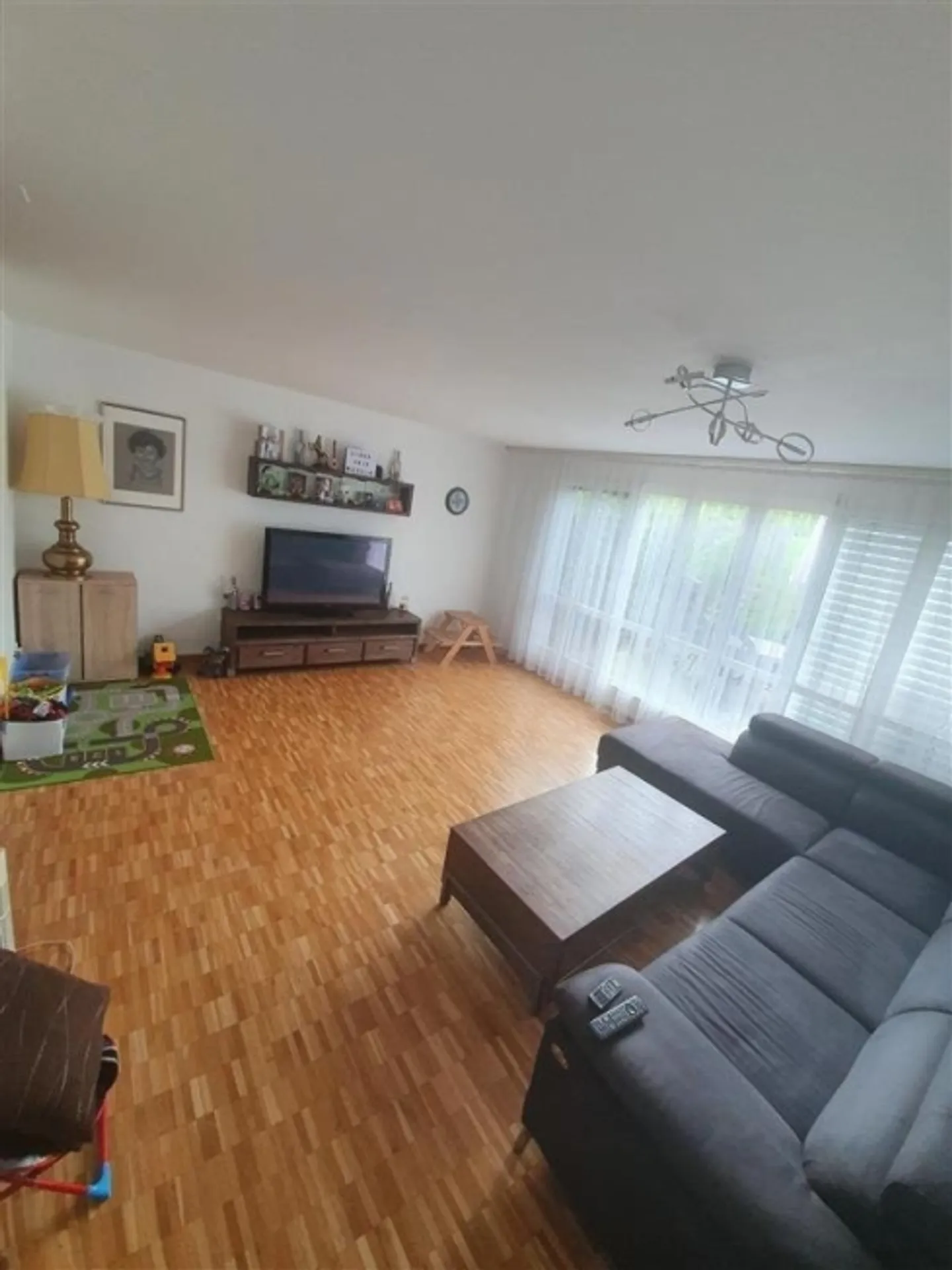 Living experience on two floors - Photo 2 of 10