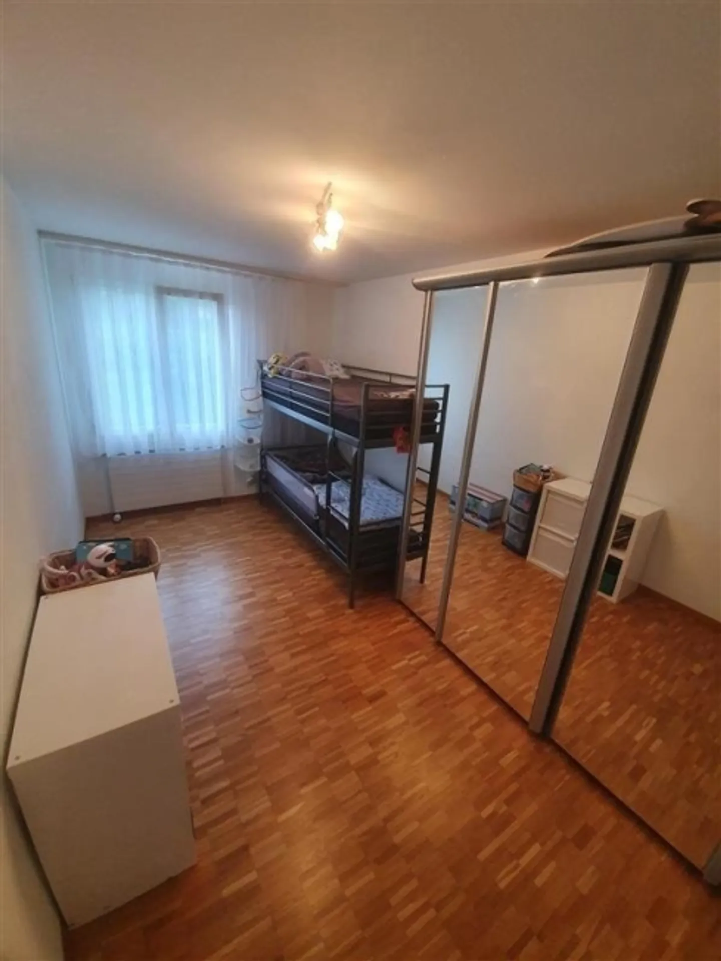 Living experience on two floors - Photo 4 of 10