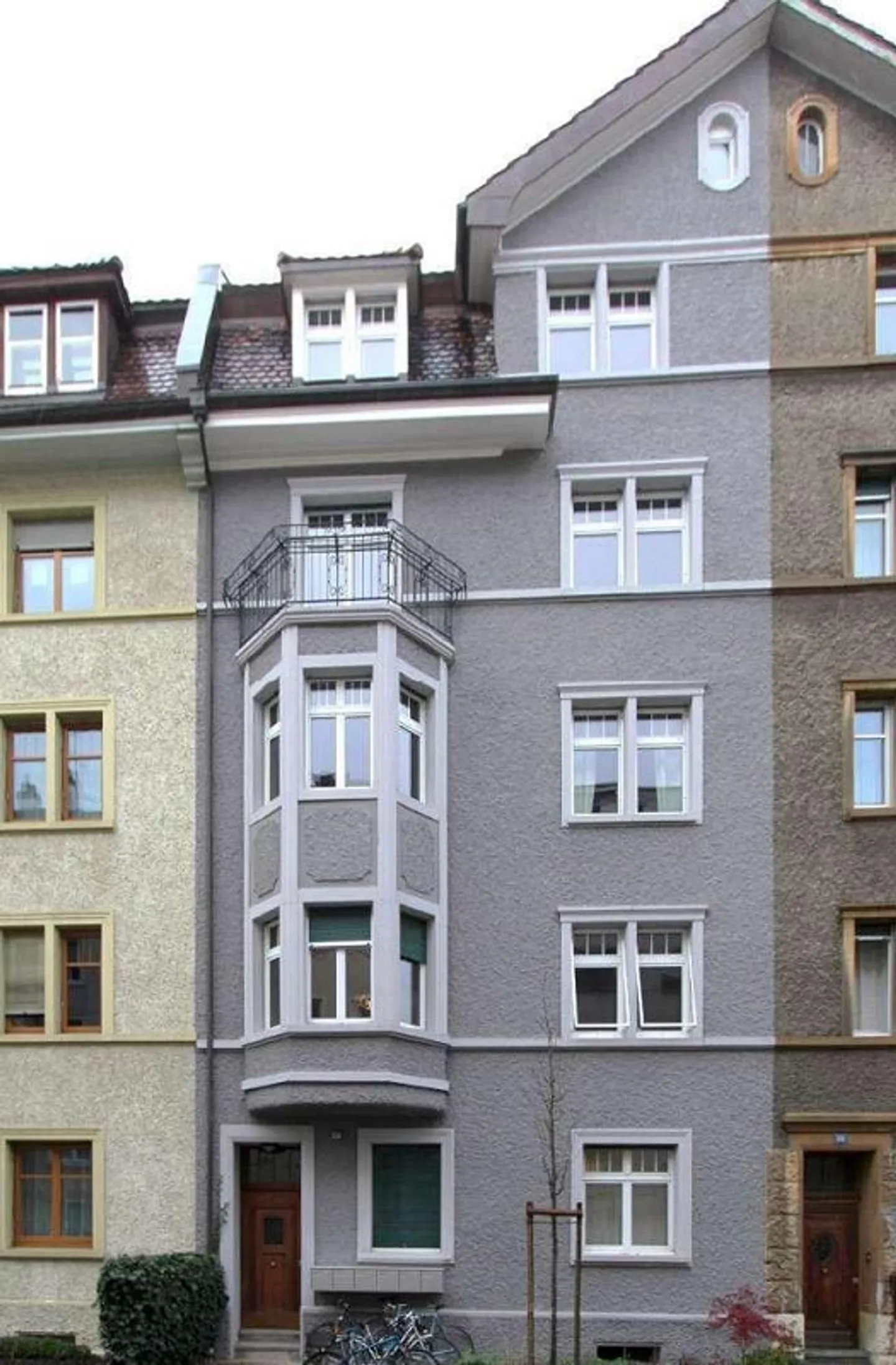Well-maintained old building apartment in the popular St. Johanns district - Photo 1 of 8