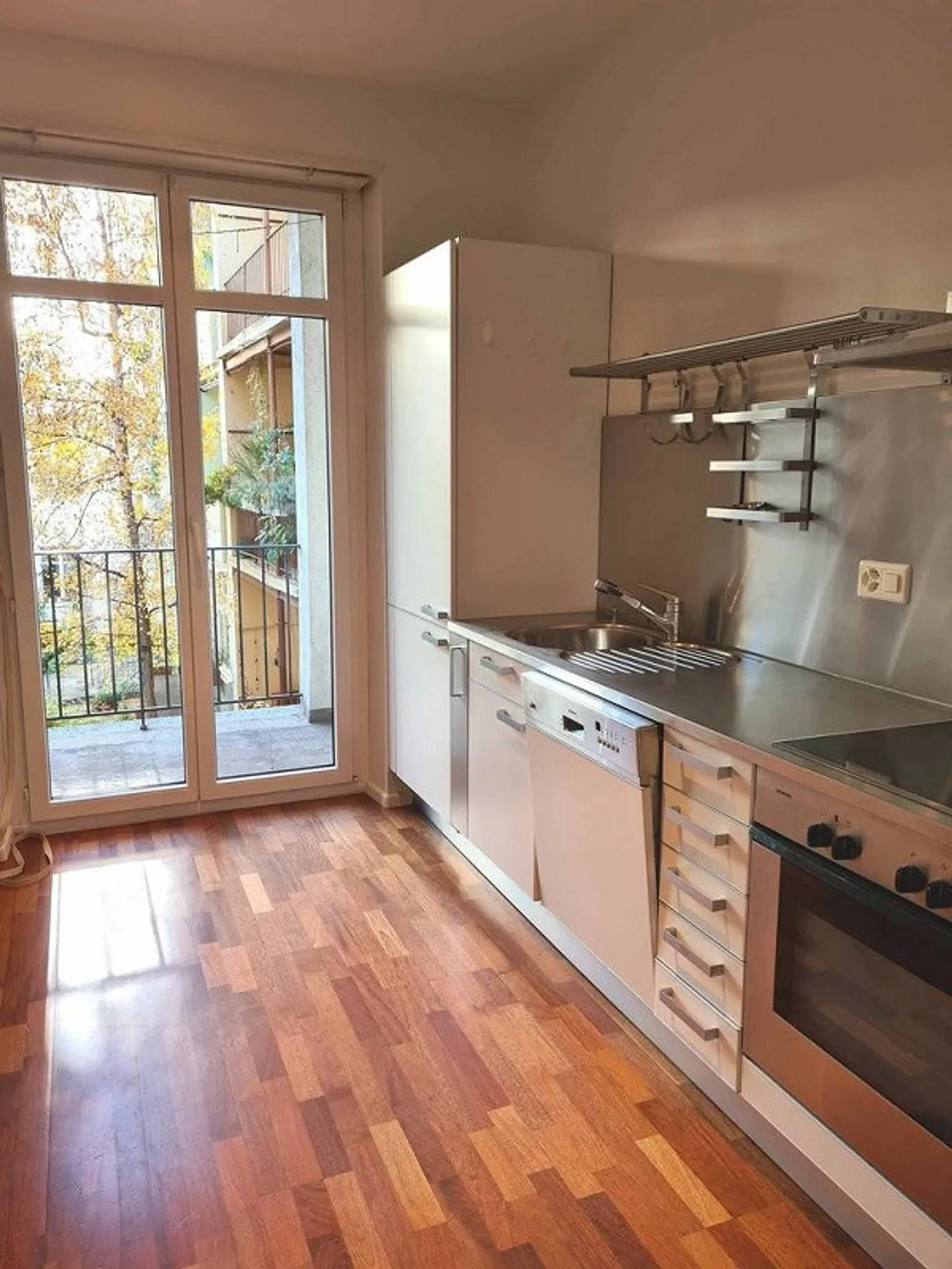 Well-maintained old building apartment in the popular St. Johanns district - Photo 7 of 8