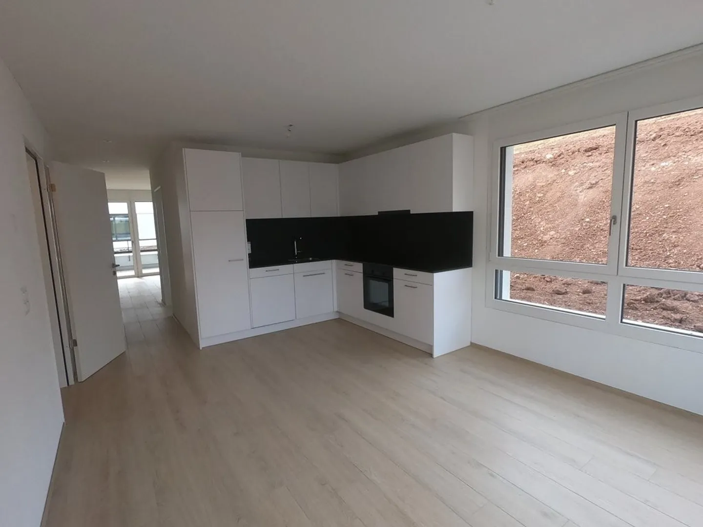 Moderne 2.5-Zimmer-Wohnung mit Loggia - Foto 4 von 8