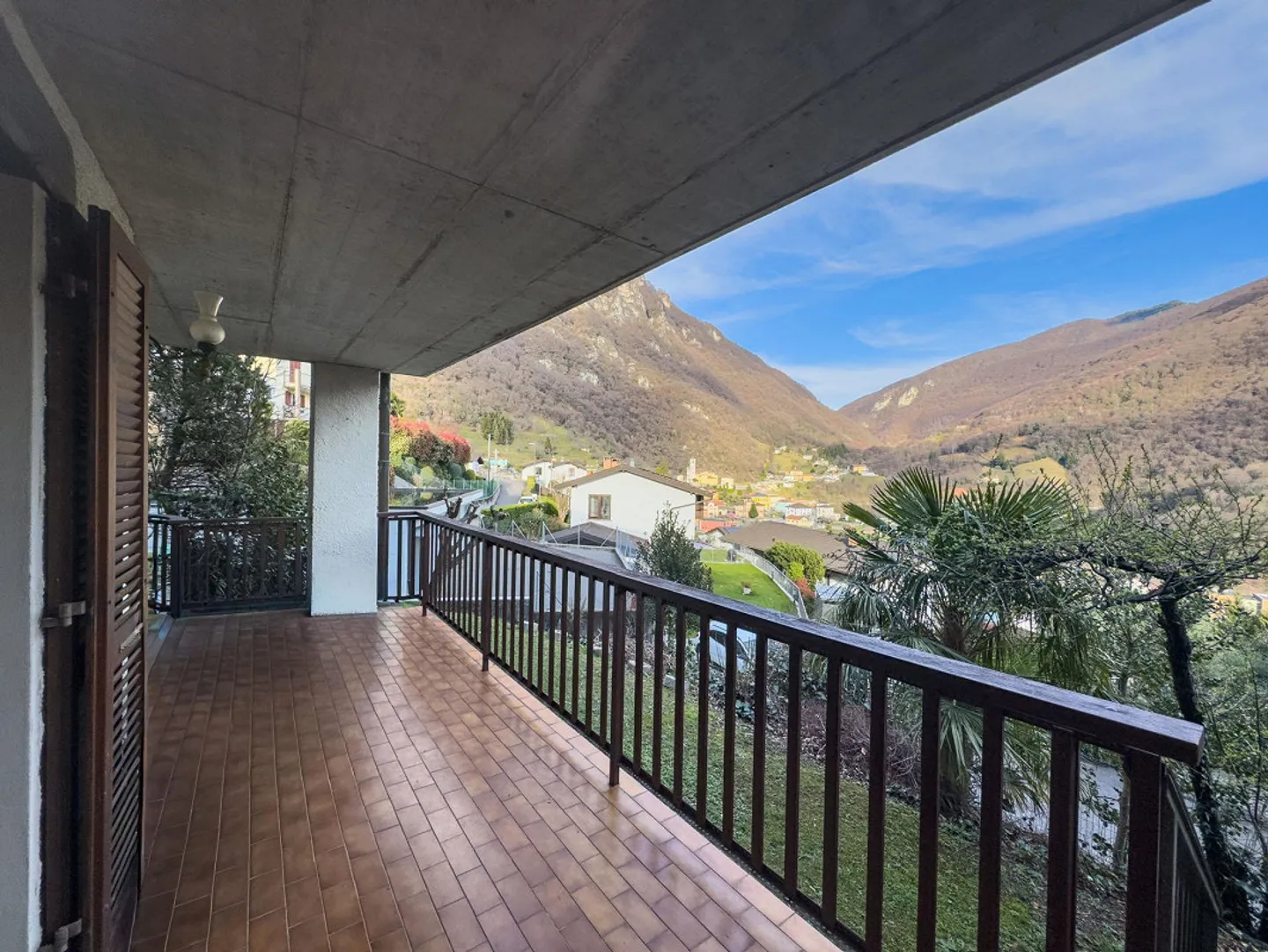 Casa gemella con giardino ad Arogno - Foto 7 di 9