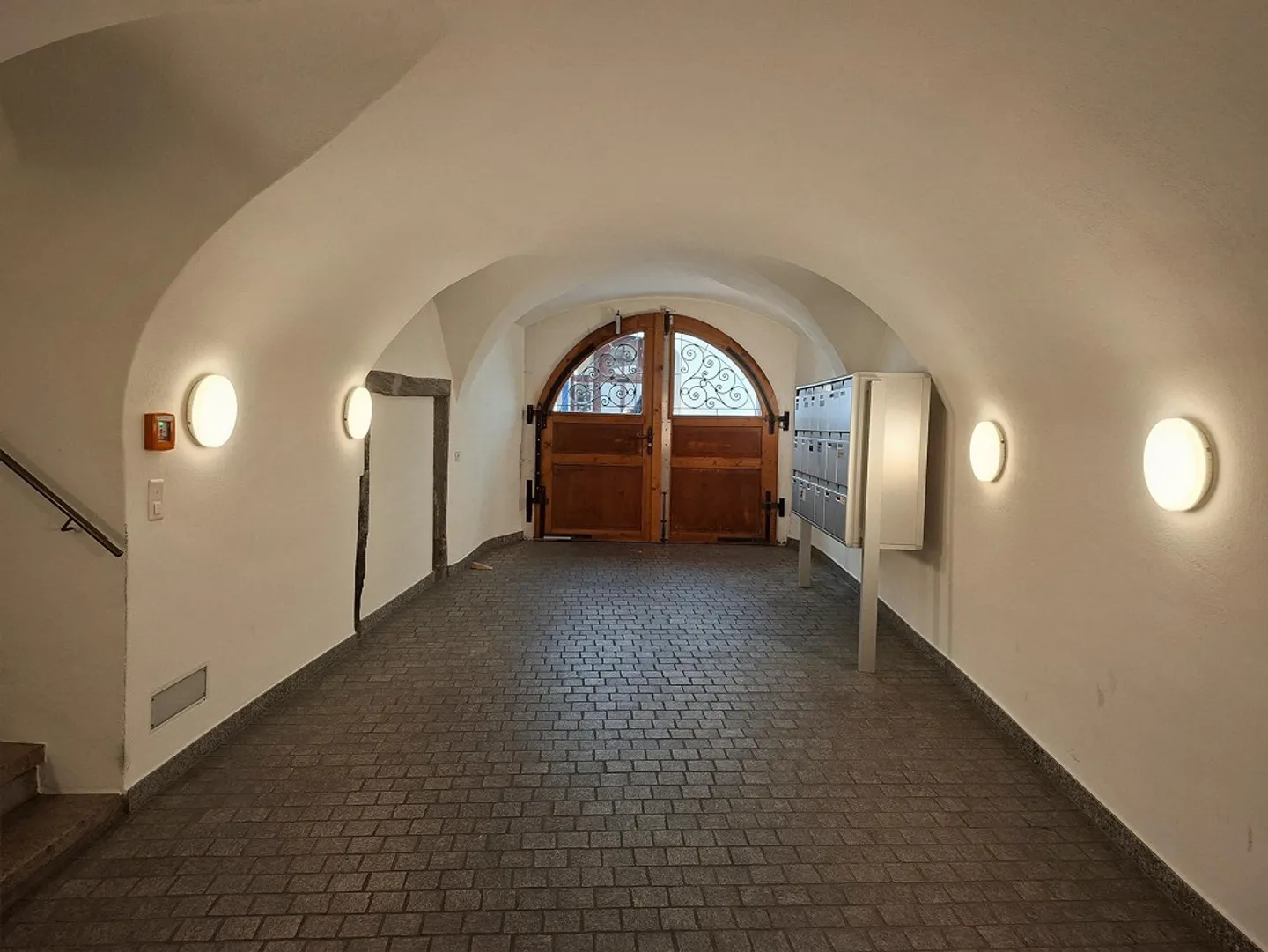 Frisch renovierte 2-Zimmer-Wohnung in der Churer Altstadt - Photo 1 sur 13