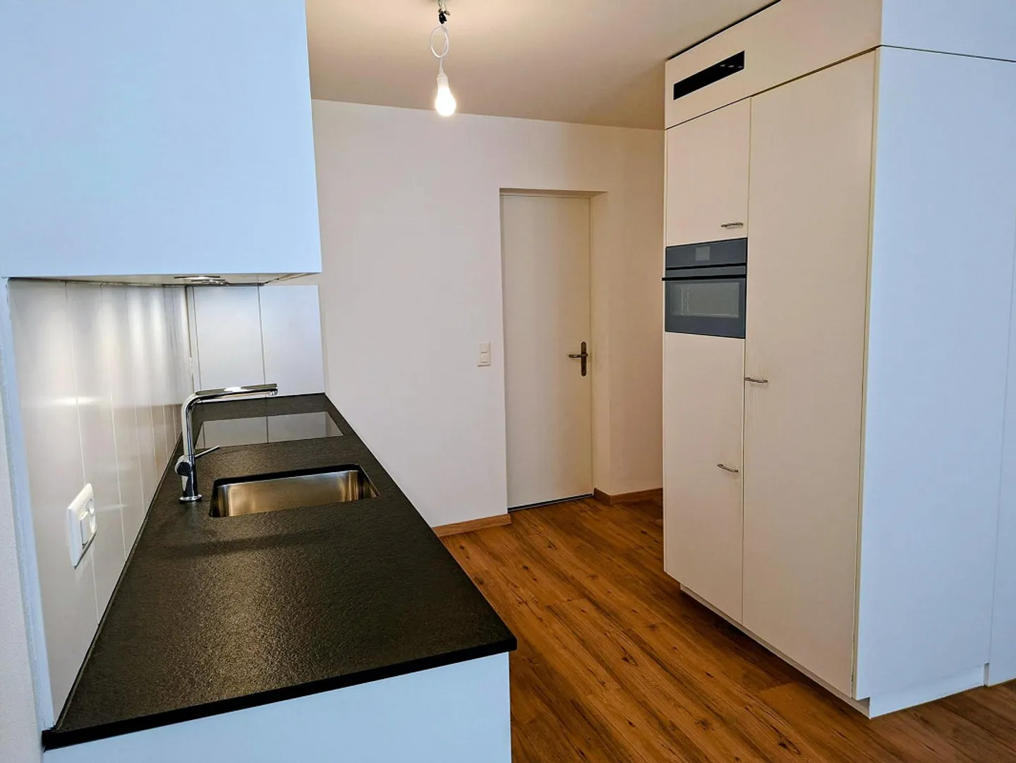 Frisch renovierte 2-Zimmer-Wohnung in der Churer Altstadt - Photo 6 sur 13