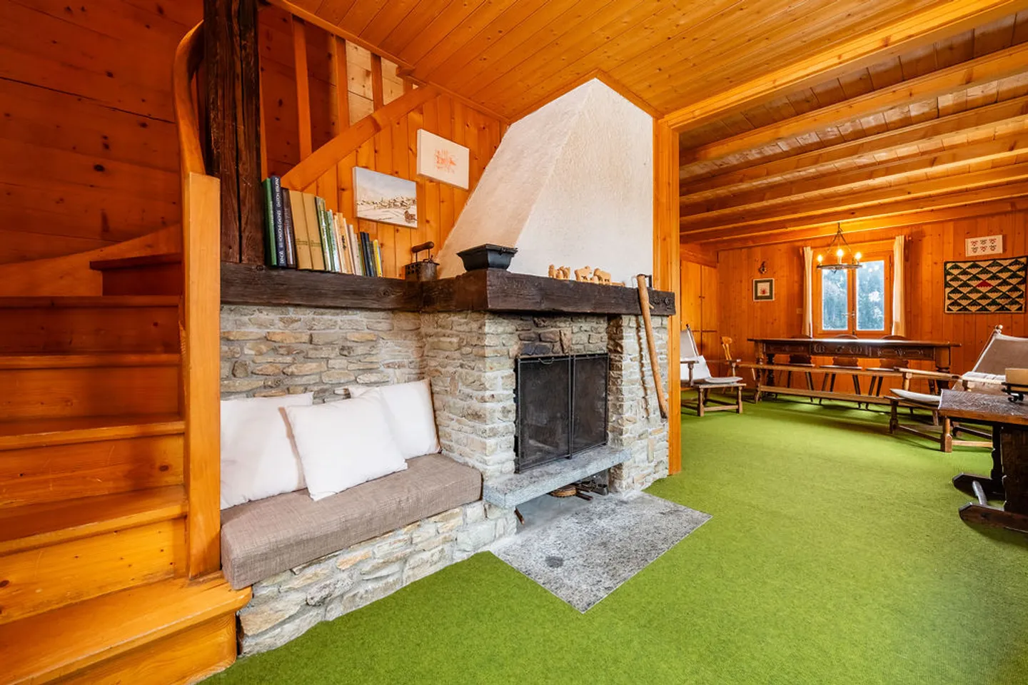 Exceptional location on one of the rare flat plots in St-Luc! Breathtaking, unobstructed views. - Photo 5 of 16