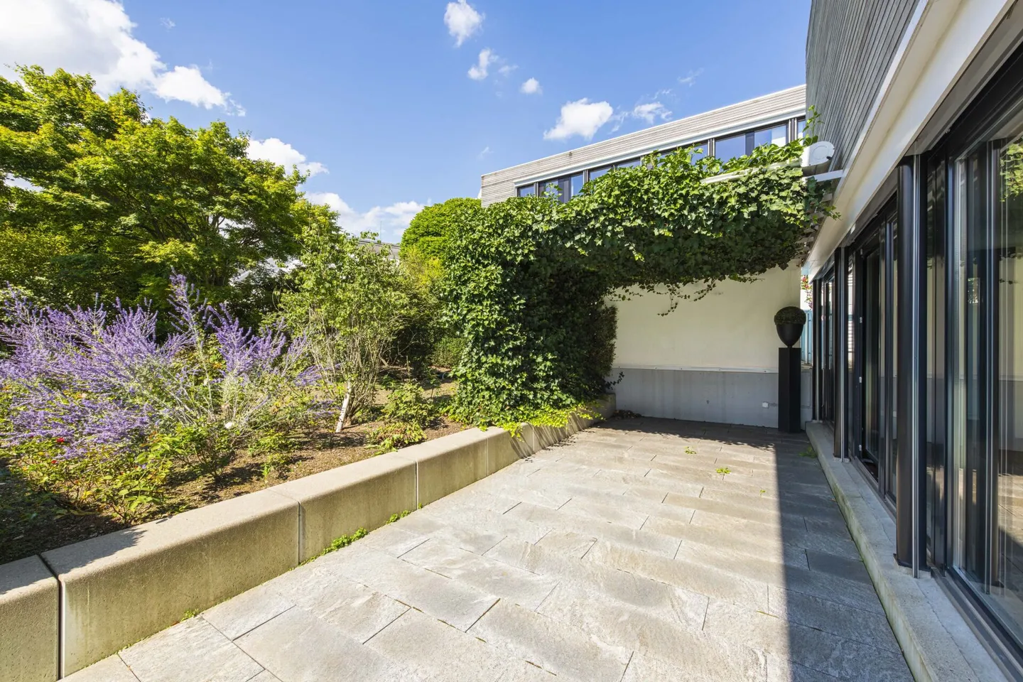 Moderne Villen mit Aussicht - Foto 47 von 48