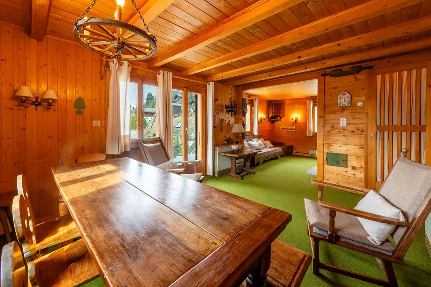 Exceptional location on one of the rare flat plots in St-Luc! Breathtaking, unobstructed views. - Photo 2 of 16