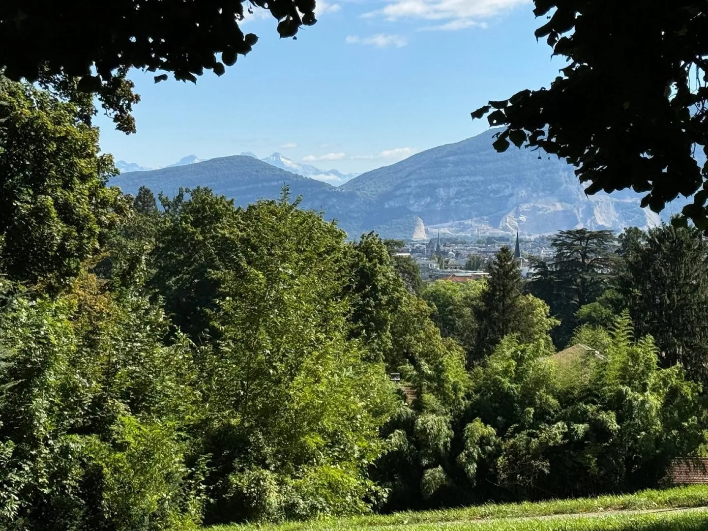 Premium-Klasse-Apartment mit Terrasse in Genf - Foto 1 von 5