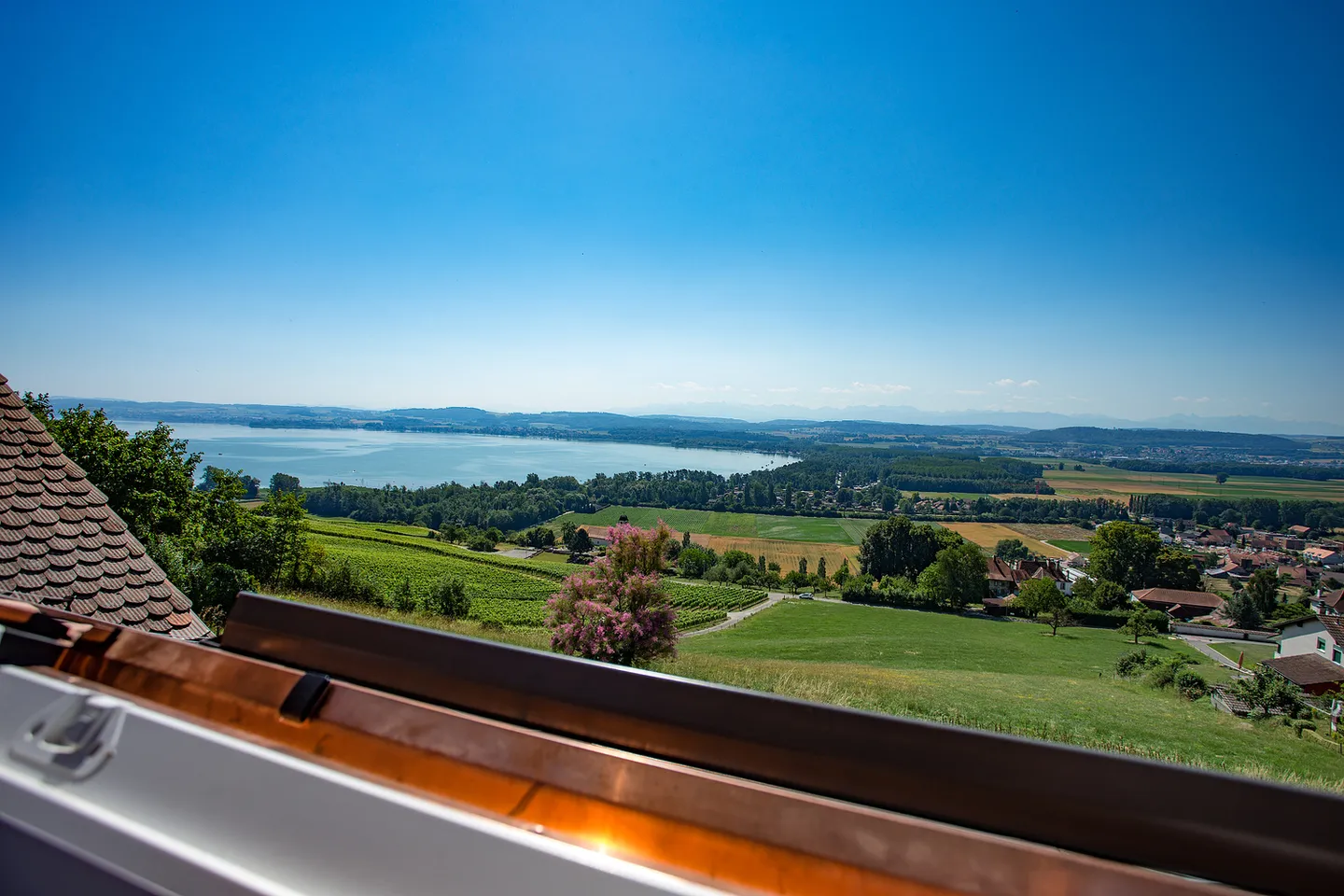 Studio élégant avec vue sur le lac - Photo 1 sur 10