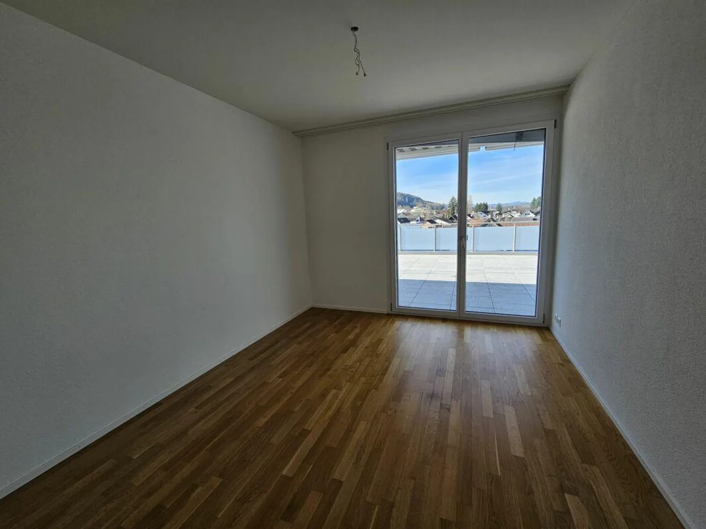 Ampio appartamento attico di 3,5 stanze - Foto 7 di 11