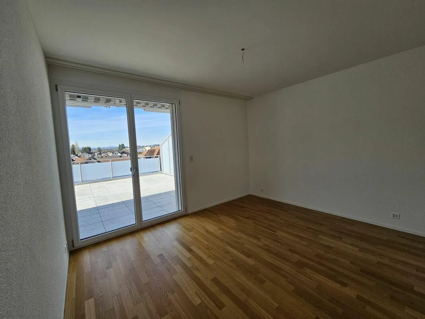 Ampio appartamento attico di 3,5 stanze - Foto 8 di 11