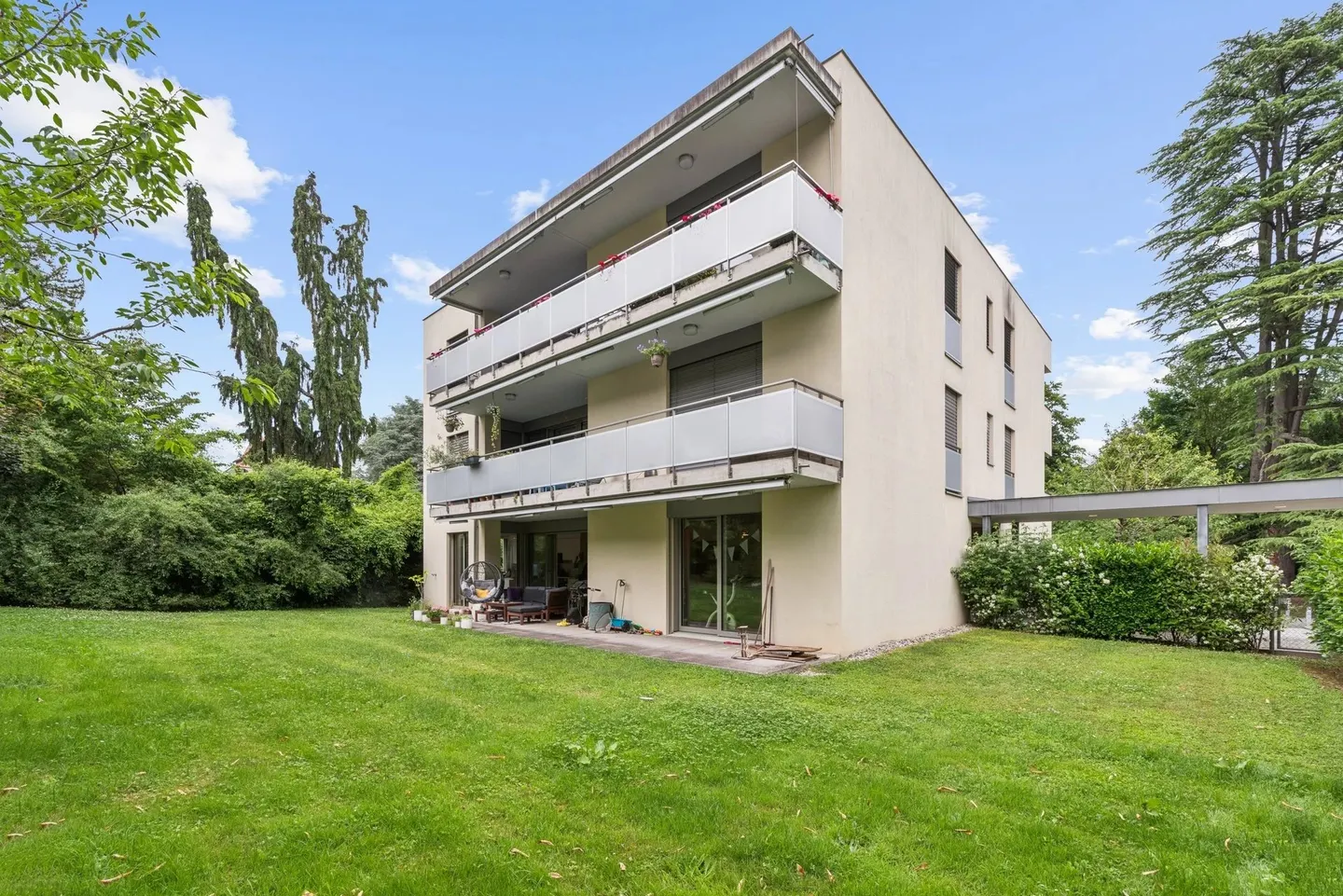 Luxury Apartment in Genthod - Photo 1 of 16