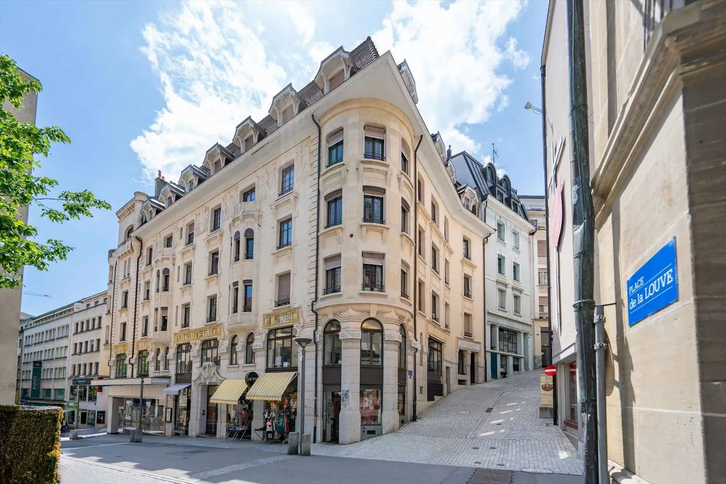 Spacieux appartement de 4.5 pièces en plein centre-ville - Photo 1 sur 11