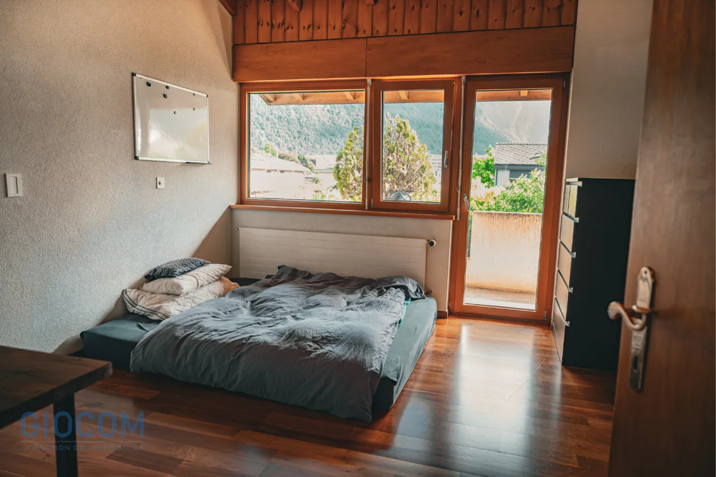 Family villa with garden just steps from Martigny train station - Photo 10 of 18