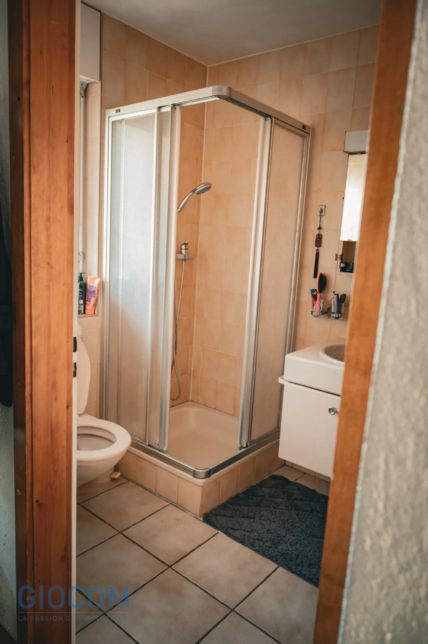 Family villa with garden just steps from Martigny train station - Photo 11 of 18
