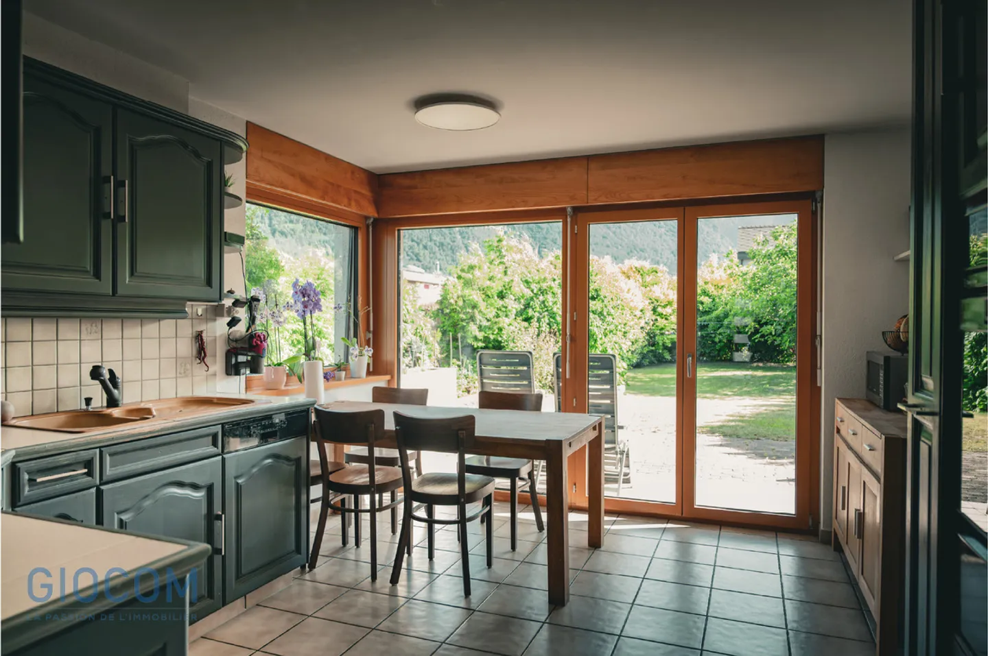 Family villa with garden just steps from Martigny train station - Photo 6 of 18