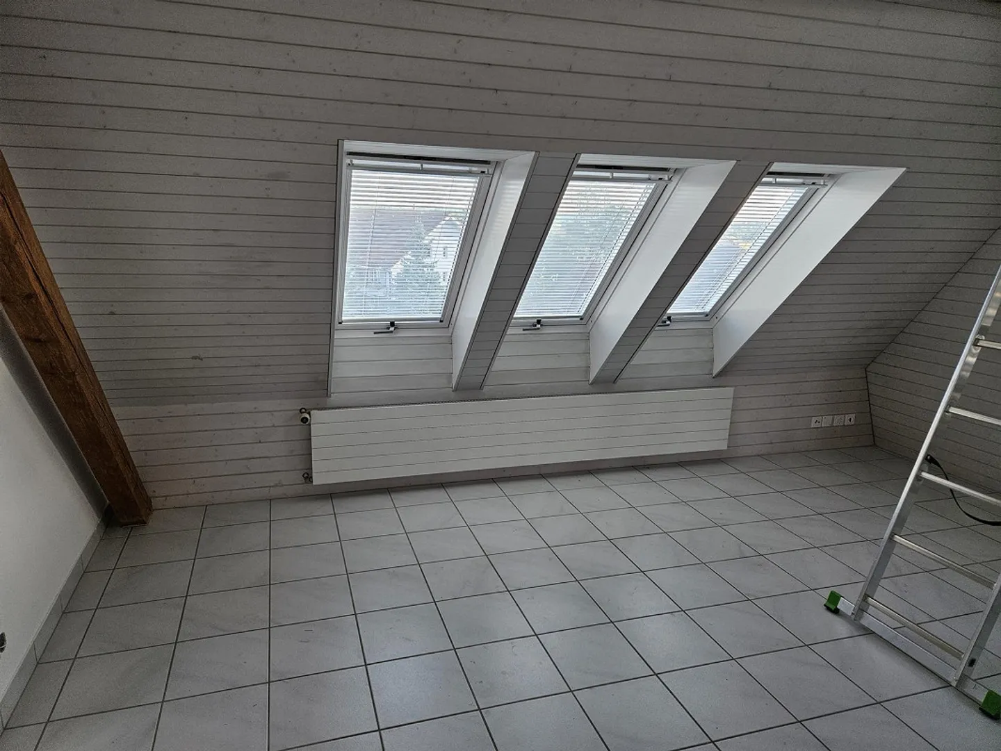 2 ½ Room Bright Attic Apartment - Photo 3 of 7