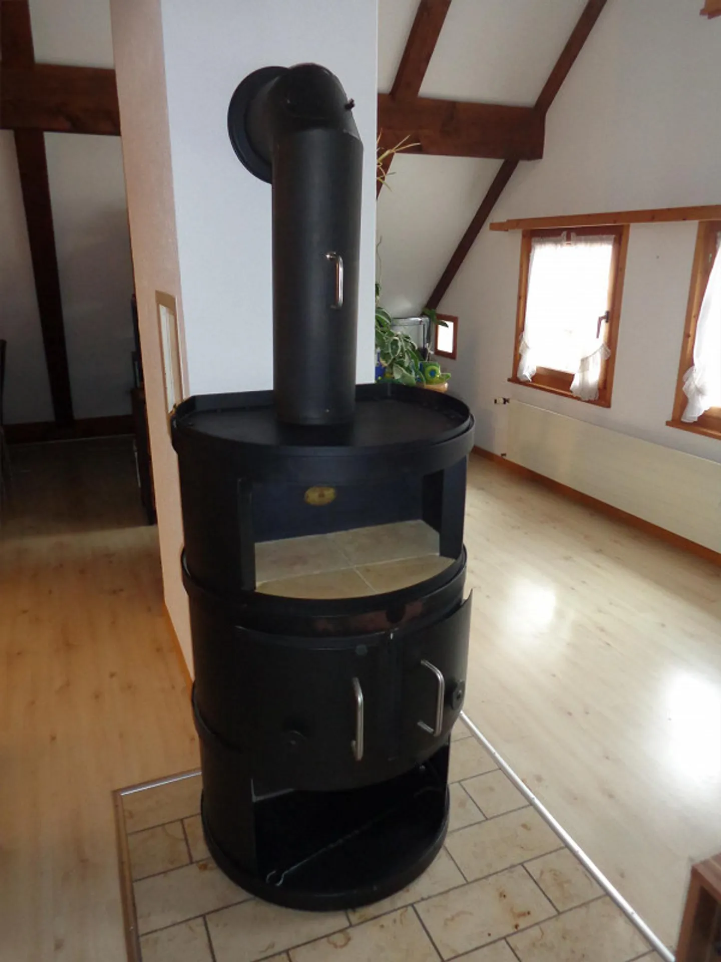 Beautiful, central and still very quiet 2 1/2 room attic apartment - Photo 5 of 7